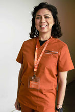 Load image into Gallery viewer, Women&#39;s Scrub Top with 3 Pockets